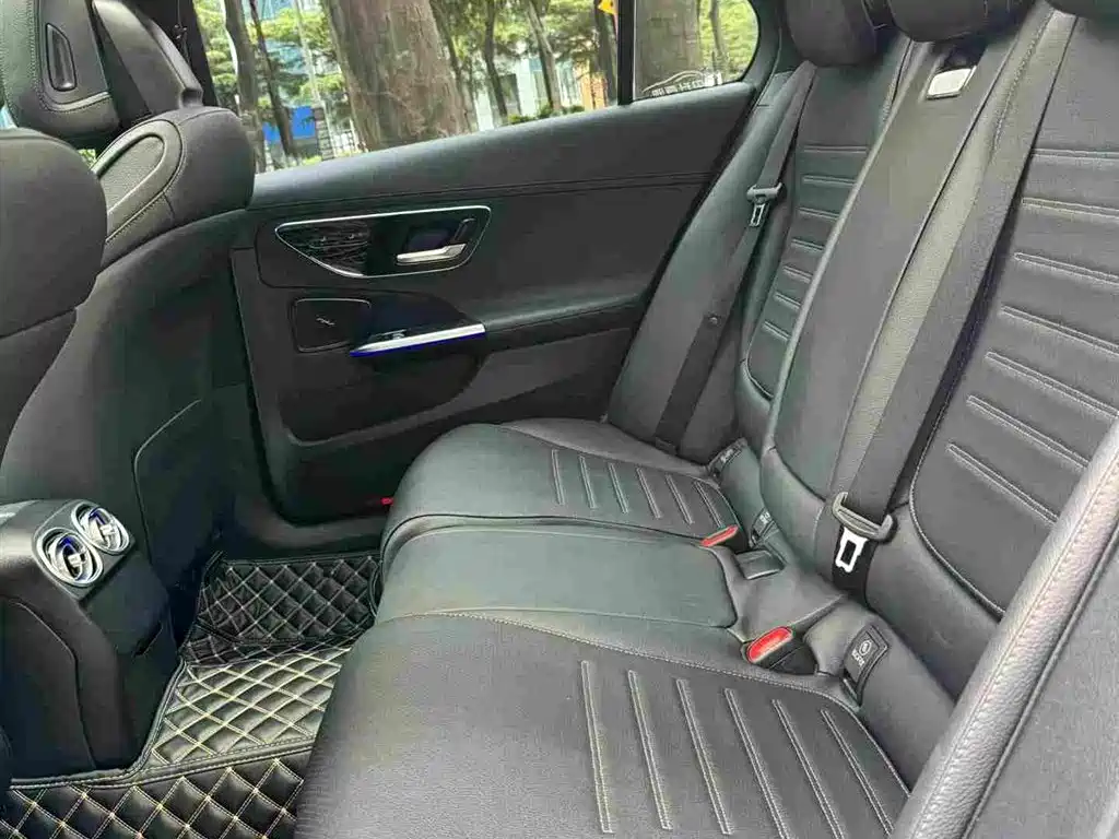 Mercedes-Benz C-Class 2022 — фото 10
