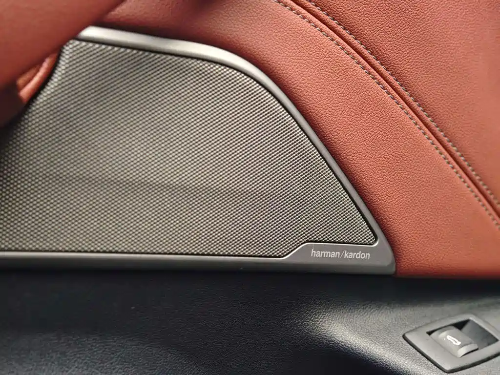 BMW 5 Series 2022 — фото 11