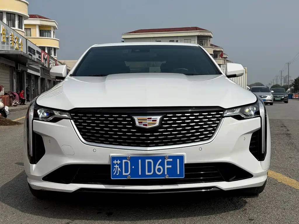 Cadillac CT4 2022