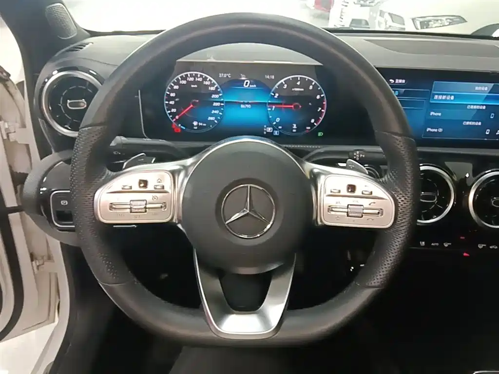 Mercedes-Benz A-Class 2019 — фото 11