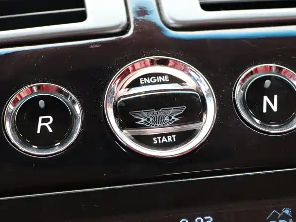 Aston Martin Virage 2012