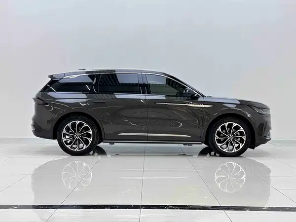 Lincoln Nautilus 2023