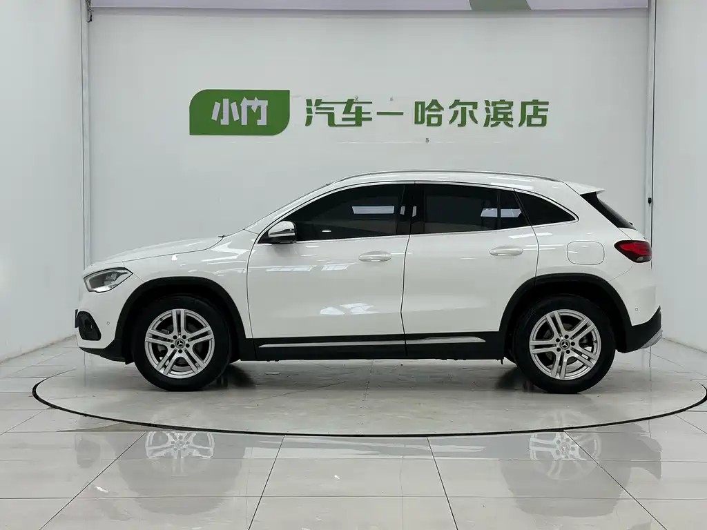 Mercedes-Benz GLA 2021