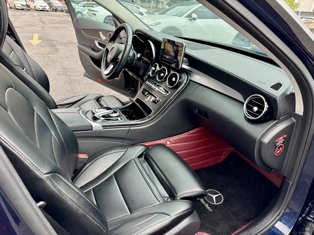 Mercedes-Benz C-Class 2018 — фото 25