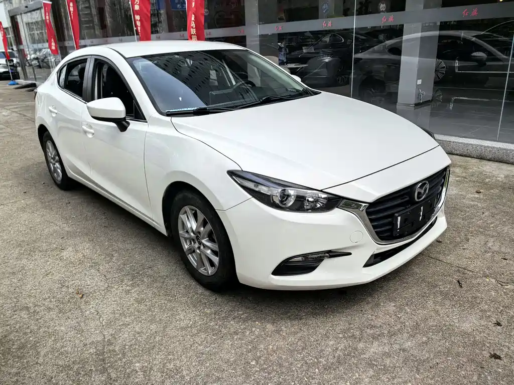Mazda 3 Axela 2018 — фото 3