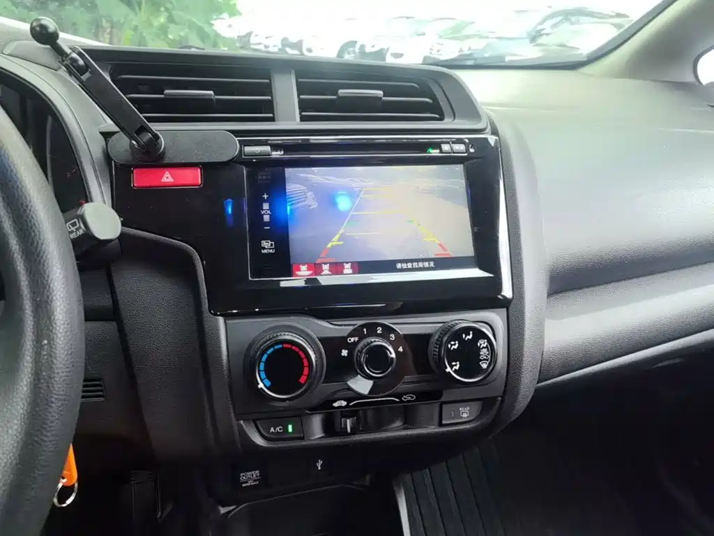 Honda Fit 2017 — фото 13