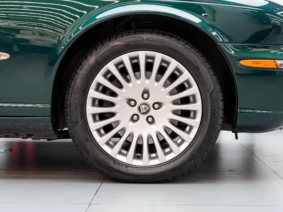 Jaguar XJ 2006 — фото 18