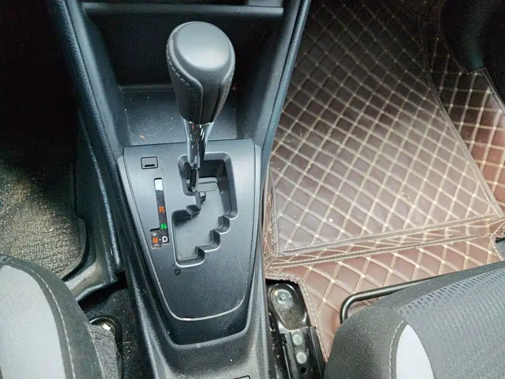 Toyota Yaris L 2022 — фото 7