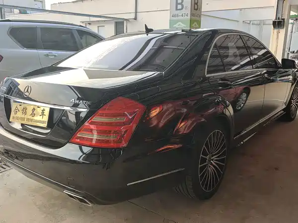 Mercedes-Benz S-Class 2008