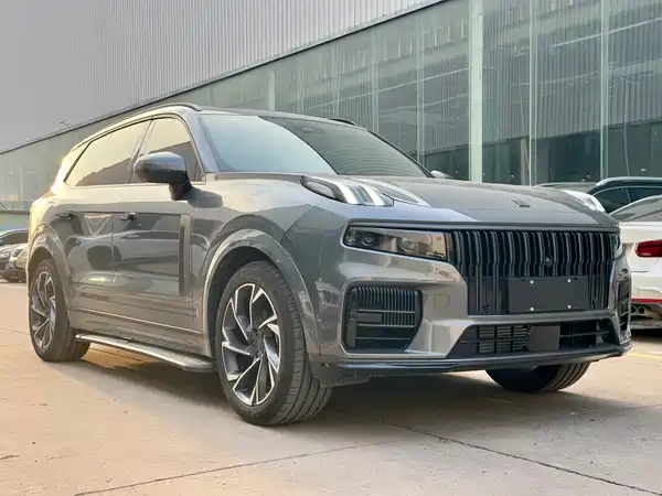 Lynk & Co 09 EM-P 2022