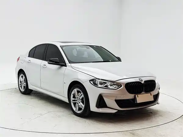 BMW 1 Series 2021
