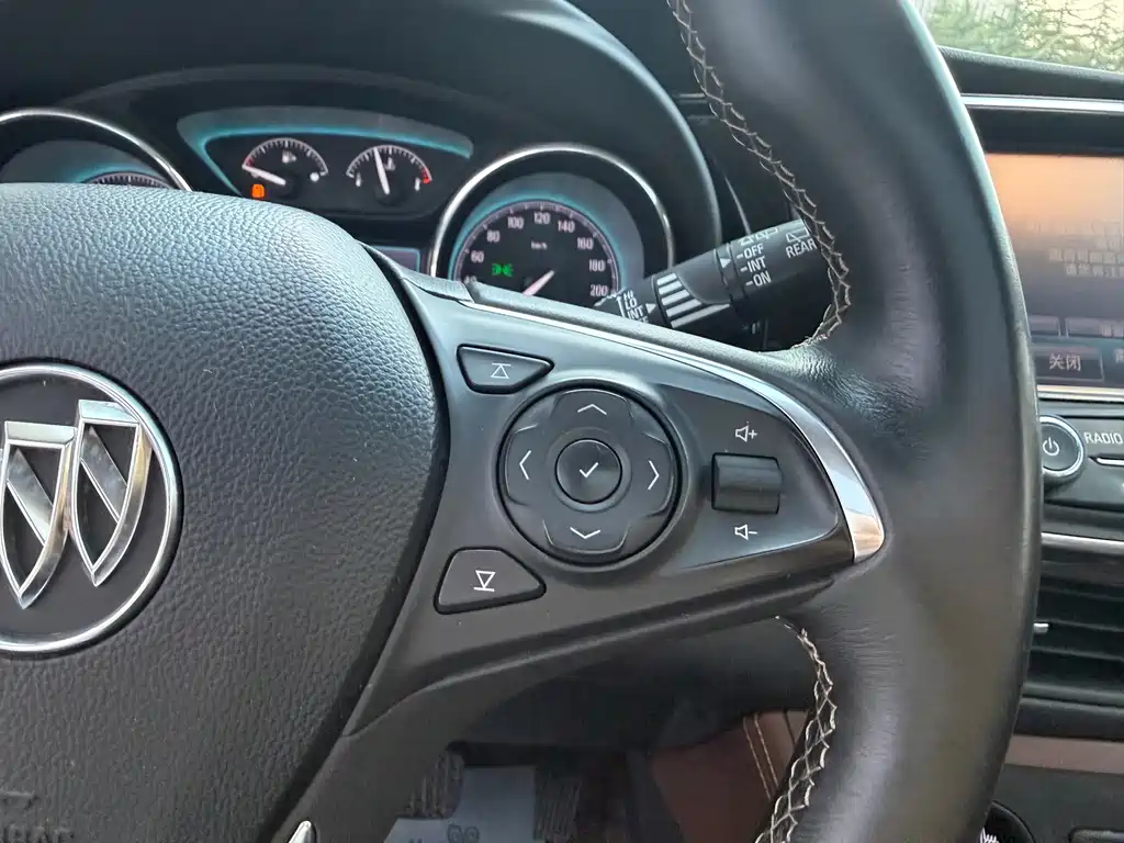 Buick Envision Plus 2016 — фото 13