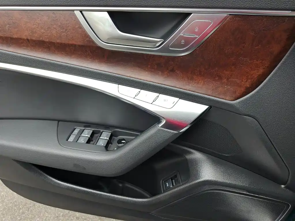 Audi A6 2021 — фото 17