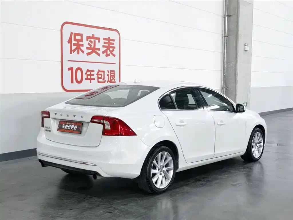 Volvo S60 2015 — фото 2