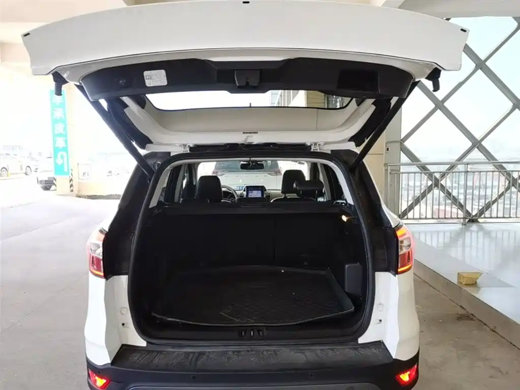 Ford Kuga 2019 — фото 19