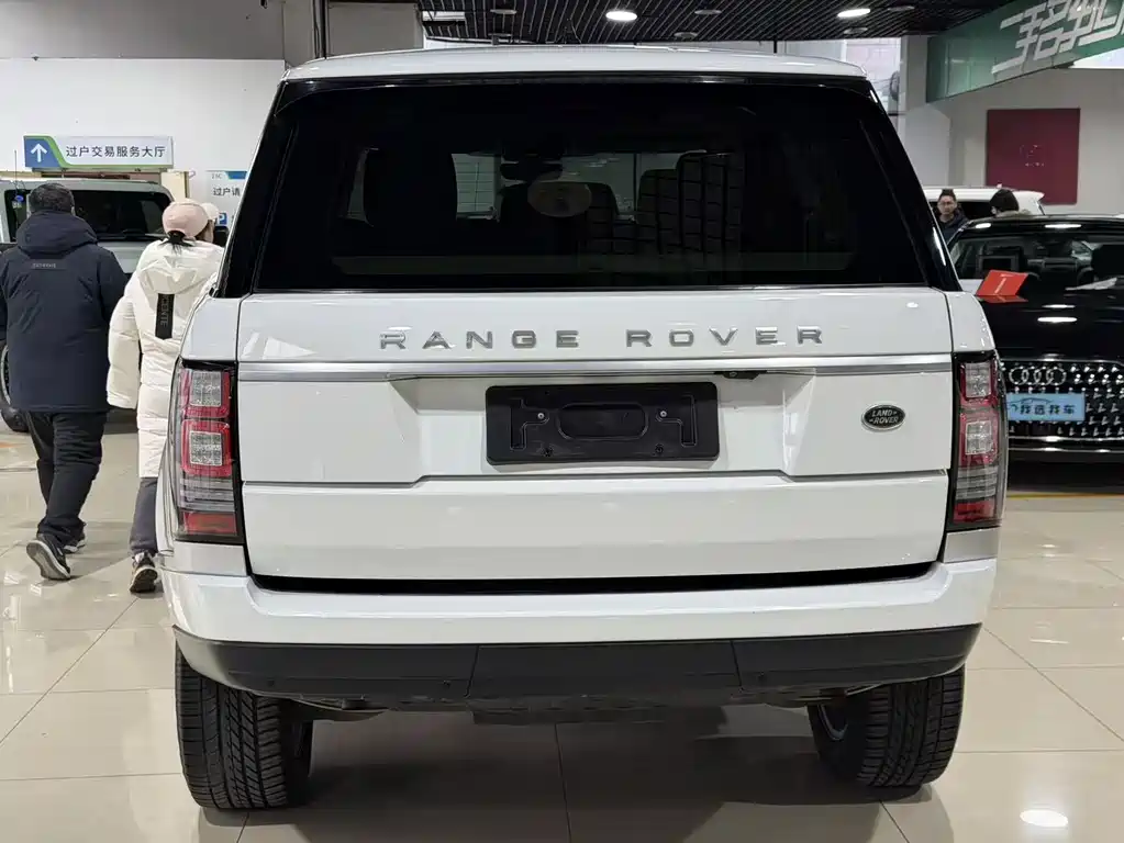 Land Rover Range Rover 2018 — фото 13