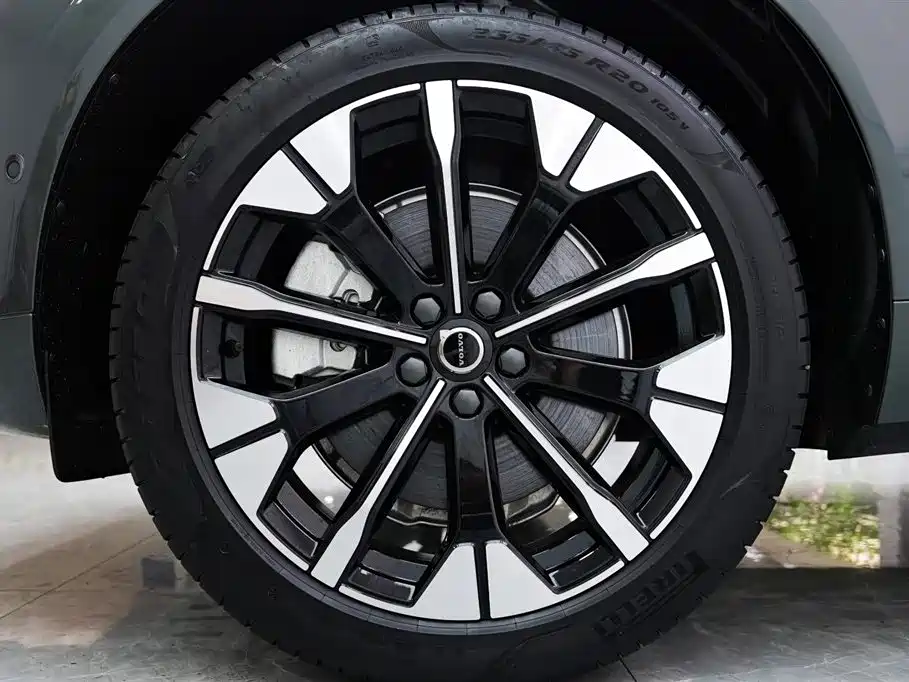Volvo XC60 PHEV 2025 — фото 5