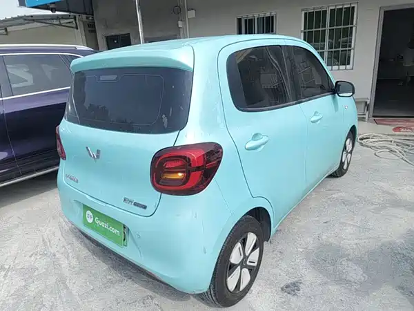 Wuling Hongguang MINIEV 2025