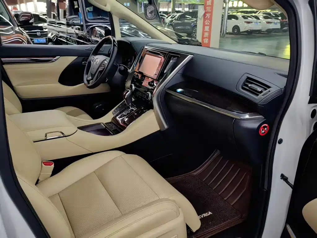 Toyota Alphard 2018 — фото 4