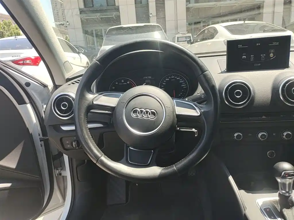 Audi A3 2017 — фото 11