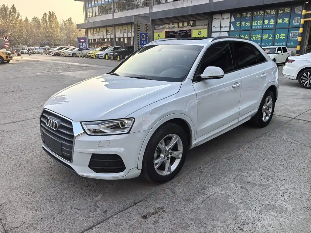 Audi Q3 2017 — фото 1