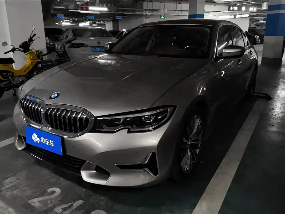 BMW 3 Series 2019 — фото 1