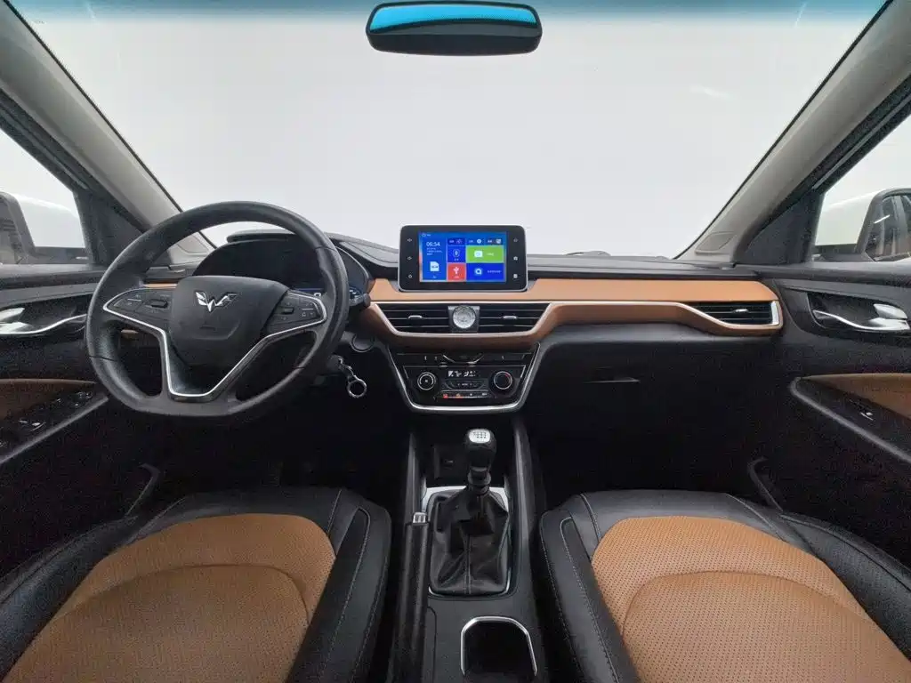 Wuling Hongguang S3 2018 — фото 5