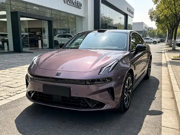 Lynk & Co 07 EM-P 2025