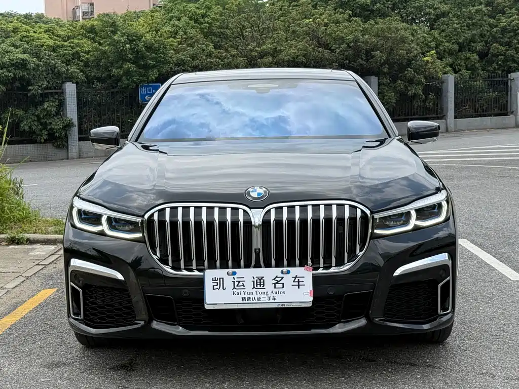BMW 7 Series 2023 — фото 1