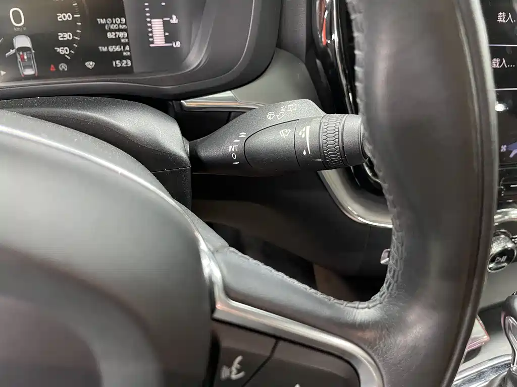 Volvo XC60 2020 — фото 14