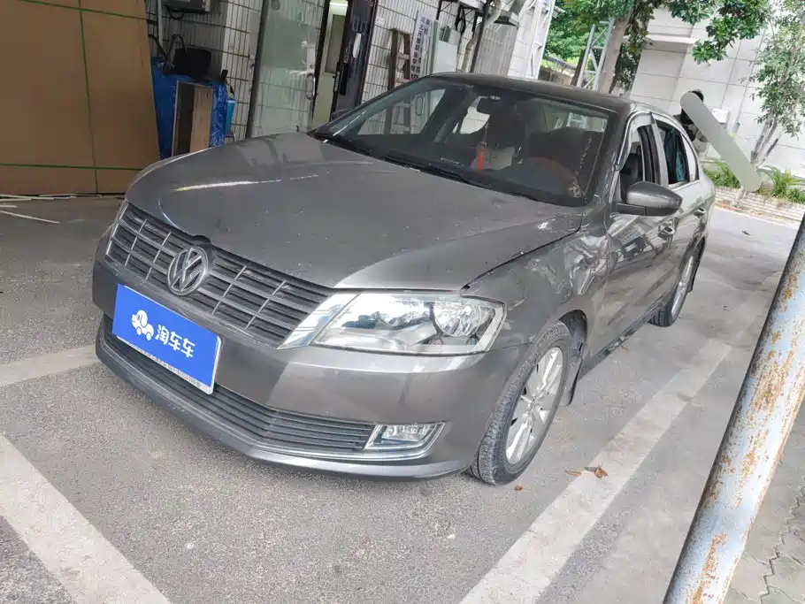 Volkswagen Lavida 2013