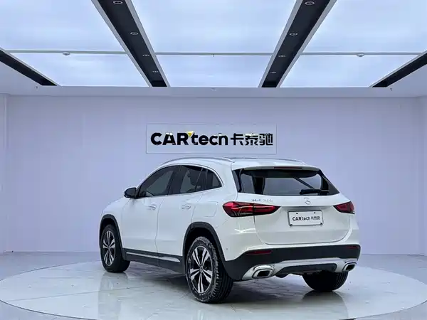 Mercedes-Benz GLA 2020