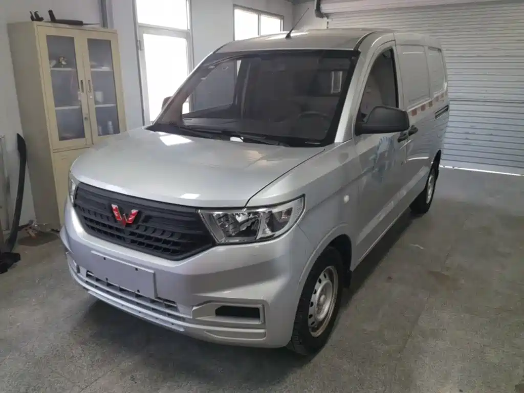 Wuling Hongguang V 2022 — фото 2