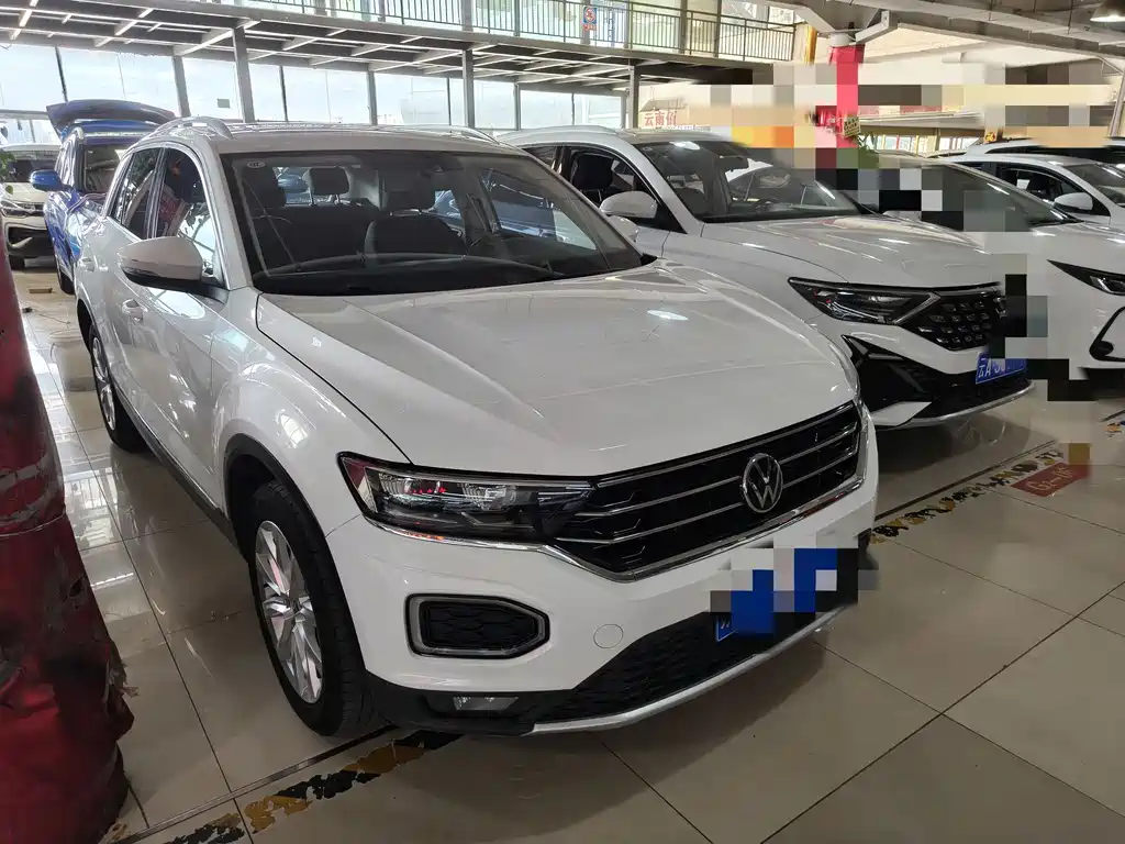 Volkswagen T-Roc 2023 — фото 3