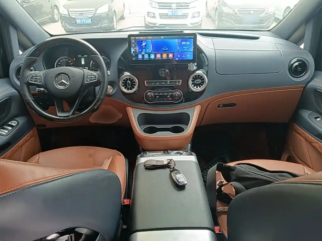 Mercedes-Benz Vito 2021 — фото 10