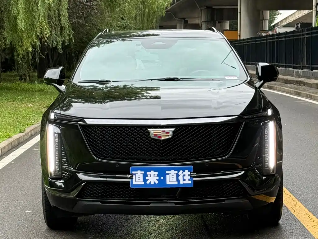 Cadillac XT5 2025 — фото 2