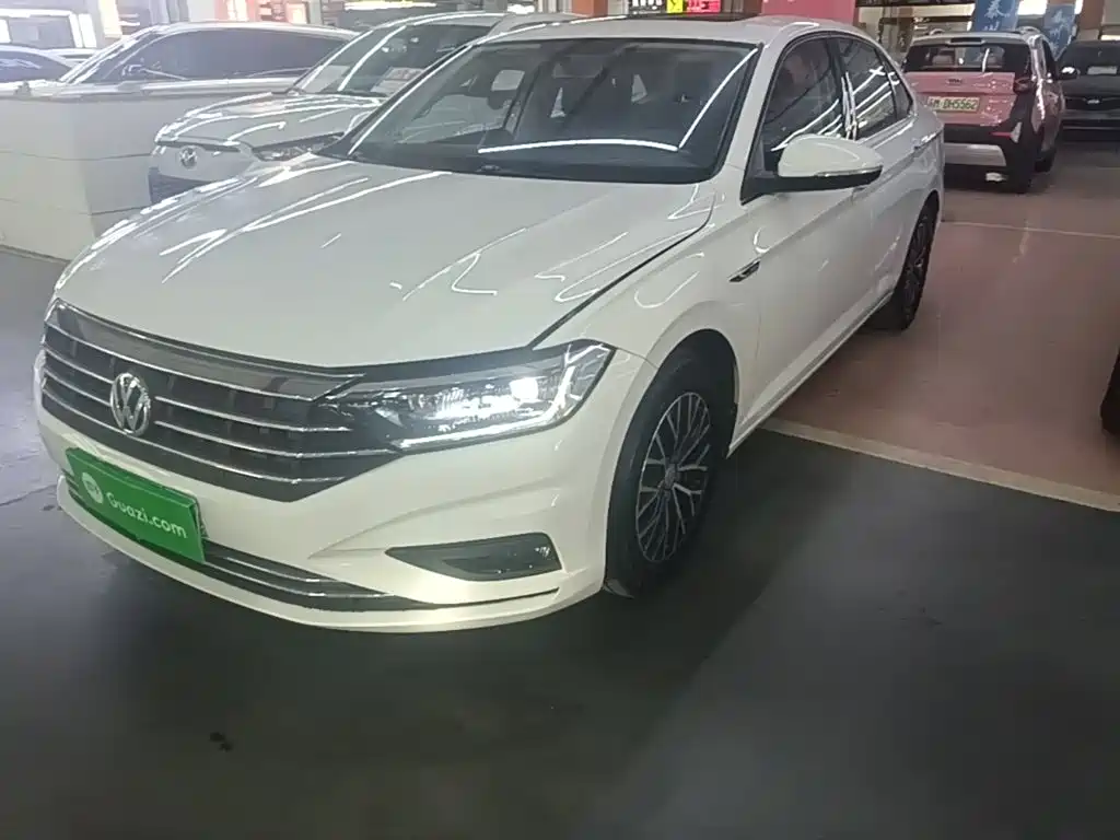 Volkswagen Sagitar 2021