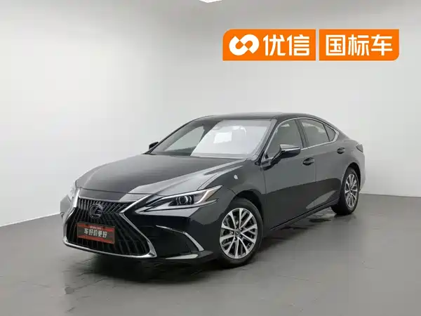 Lexus ES 2023