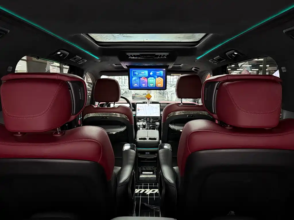 GAC Motor Trumpchi M8 2023 — фото 11