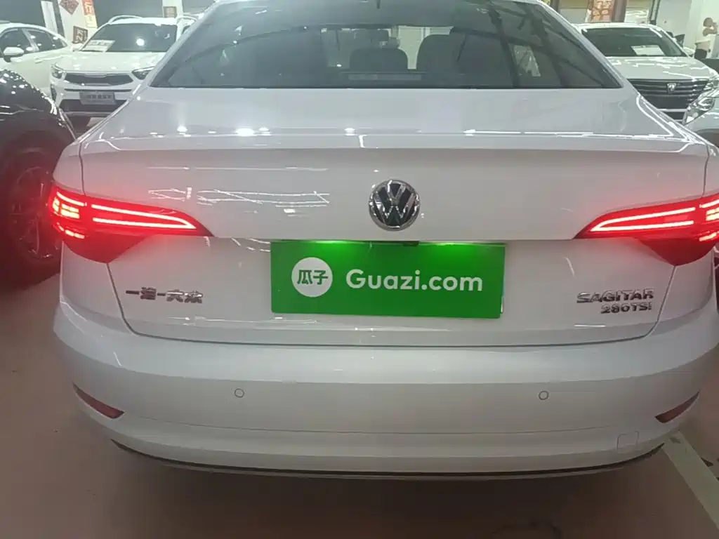 Volkswagen Sagitar 2021