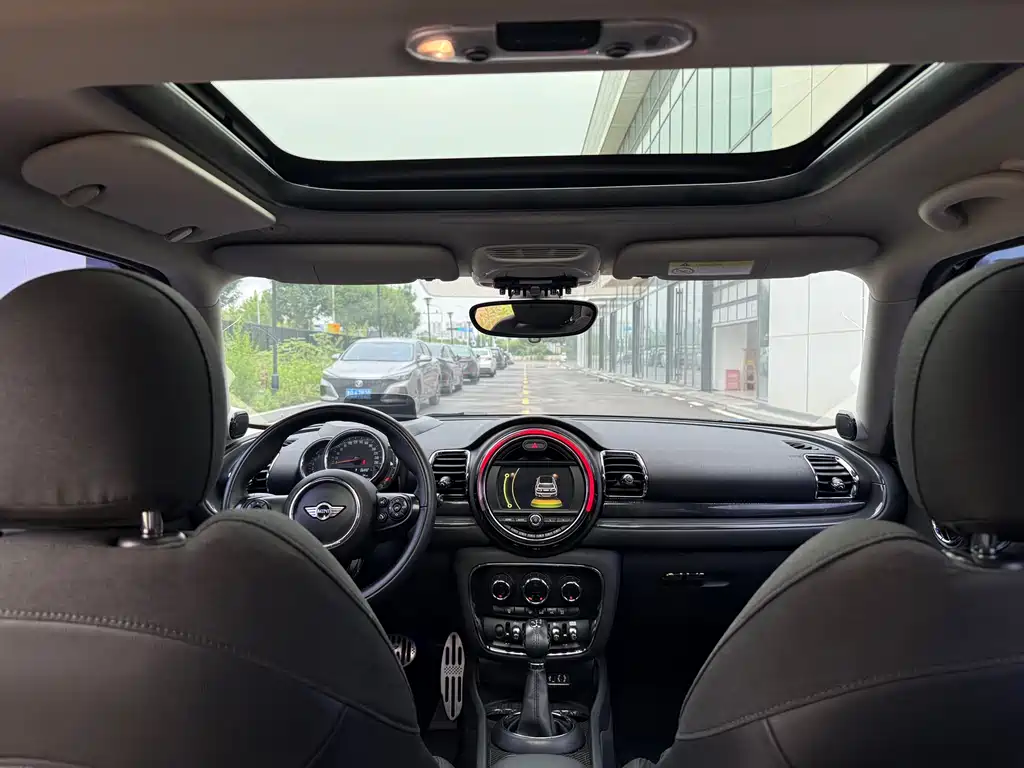 MINI Clubman 2018 — фото 18