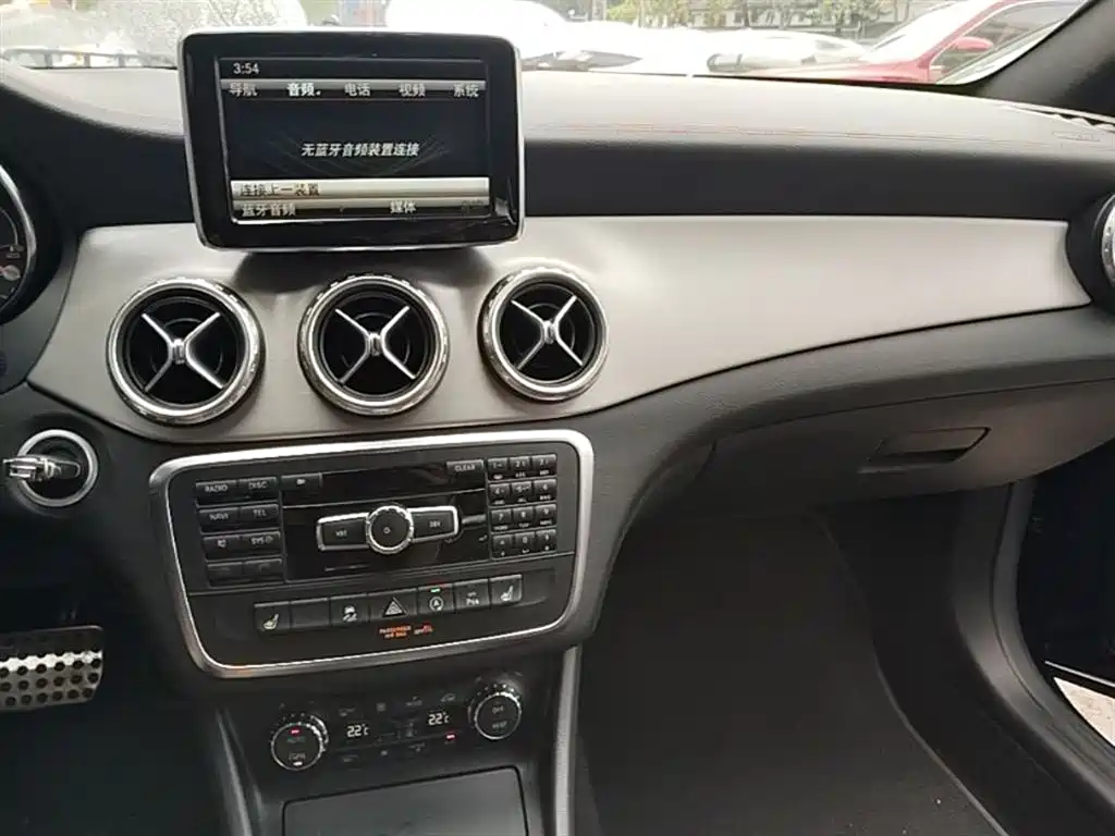 Mercedes-Benz GLA AMG 2016 — фото 10