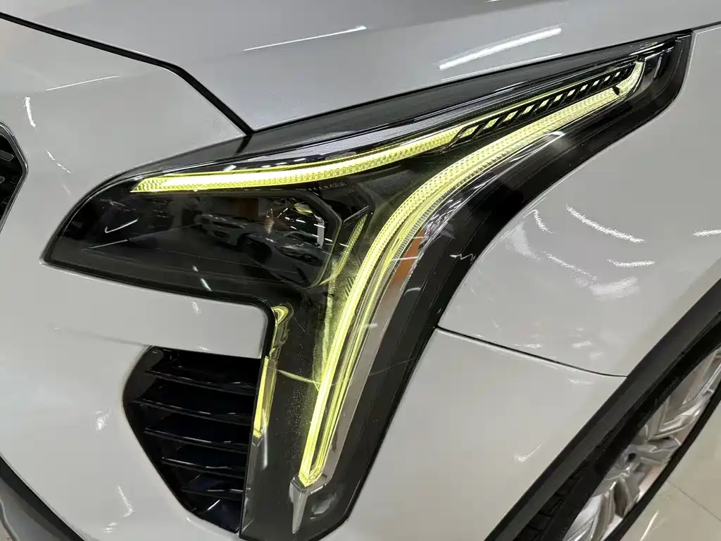 Cadillac XT4 2020 — фото 15