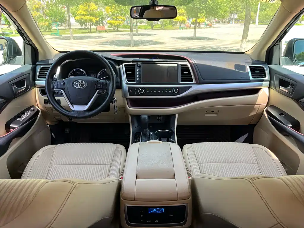 Toyota Highlander 2017 — фото 9