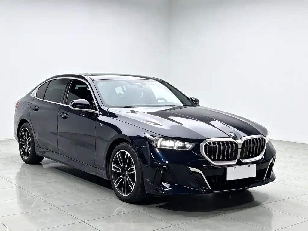 BMW 5 Series 2025