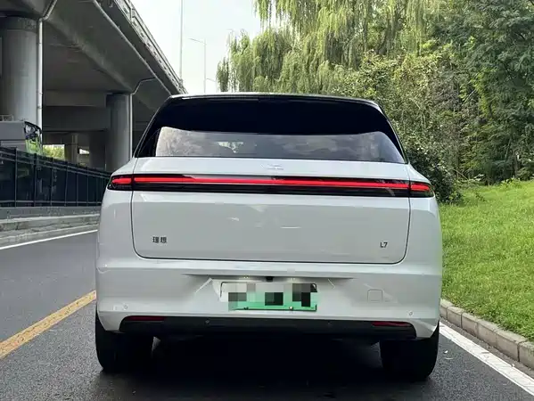 Li Auto L7 2024