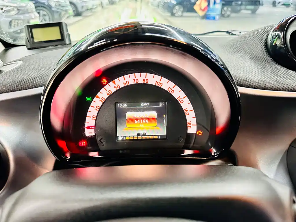 smart Fortwo 2018 — фото 33