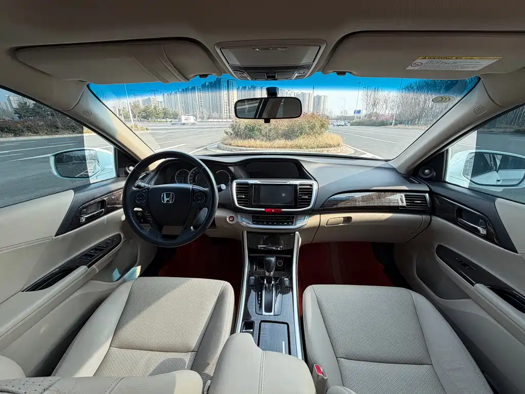 Honda Accord 2015 — фото 6