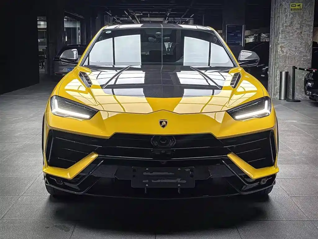 Lamborghini Urus 2023 — фото 2