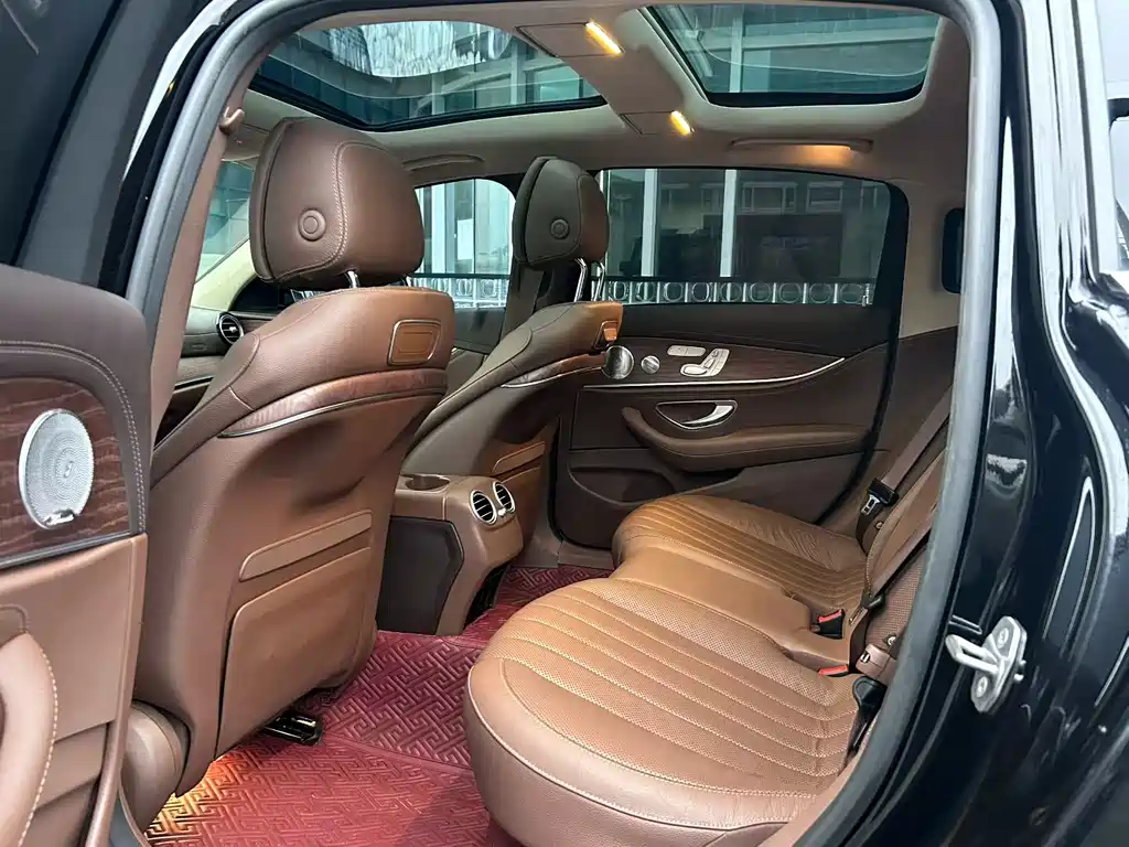 Mercedes-Benz E-Class 2020 — фото 4